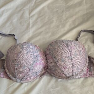 Elegant Lace Underwire Bra - Pink and Gray